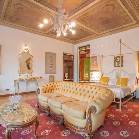 Corte Realdi Piazza Erbe Pensión 3*