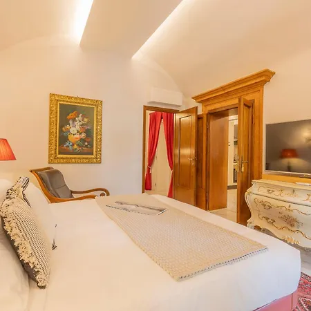 Corte Realdi Piazza Erbe 招待所 维罗纳