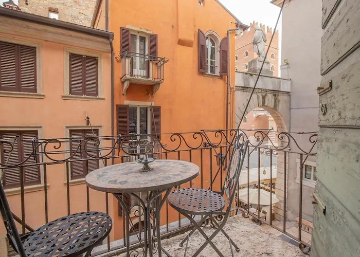 Corte Realdi Piazza Erbe 4*