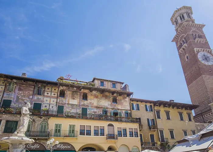 Corte Realdi Piazza Erbe 4*