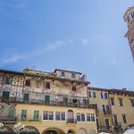 Corte Realdi Piazza Erbe 4*